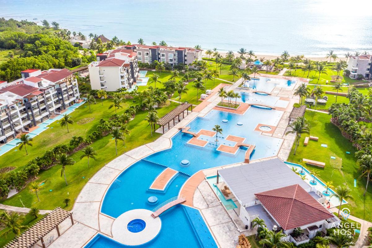 Luxury Condos at Mareazul Beachfront Complex with Resort-Style Amenities