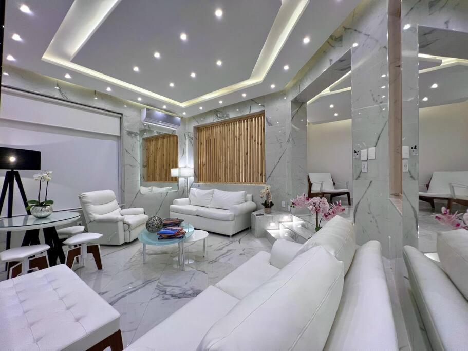 Luxury House, 2BR, 6 Pax, BBQ, WiFi, Playground.