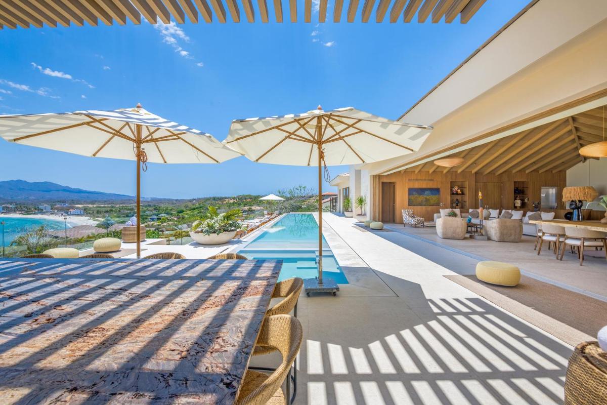 Magnificent 7 Bedroom Oceanview Home in Kupuri, Punta Mita!