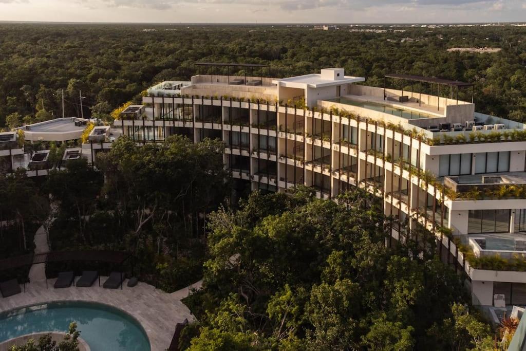 Mistiq Jungle Loft ~ pool & gym