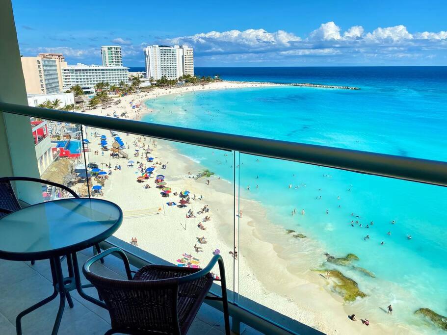 Oceanfront Studio/Amazing Views