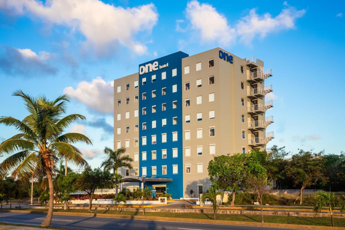 One Cancun Centro