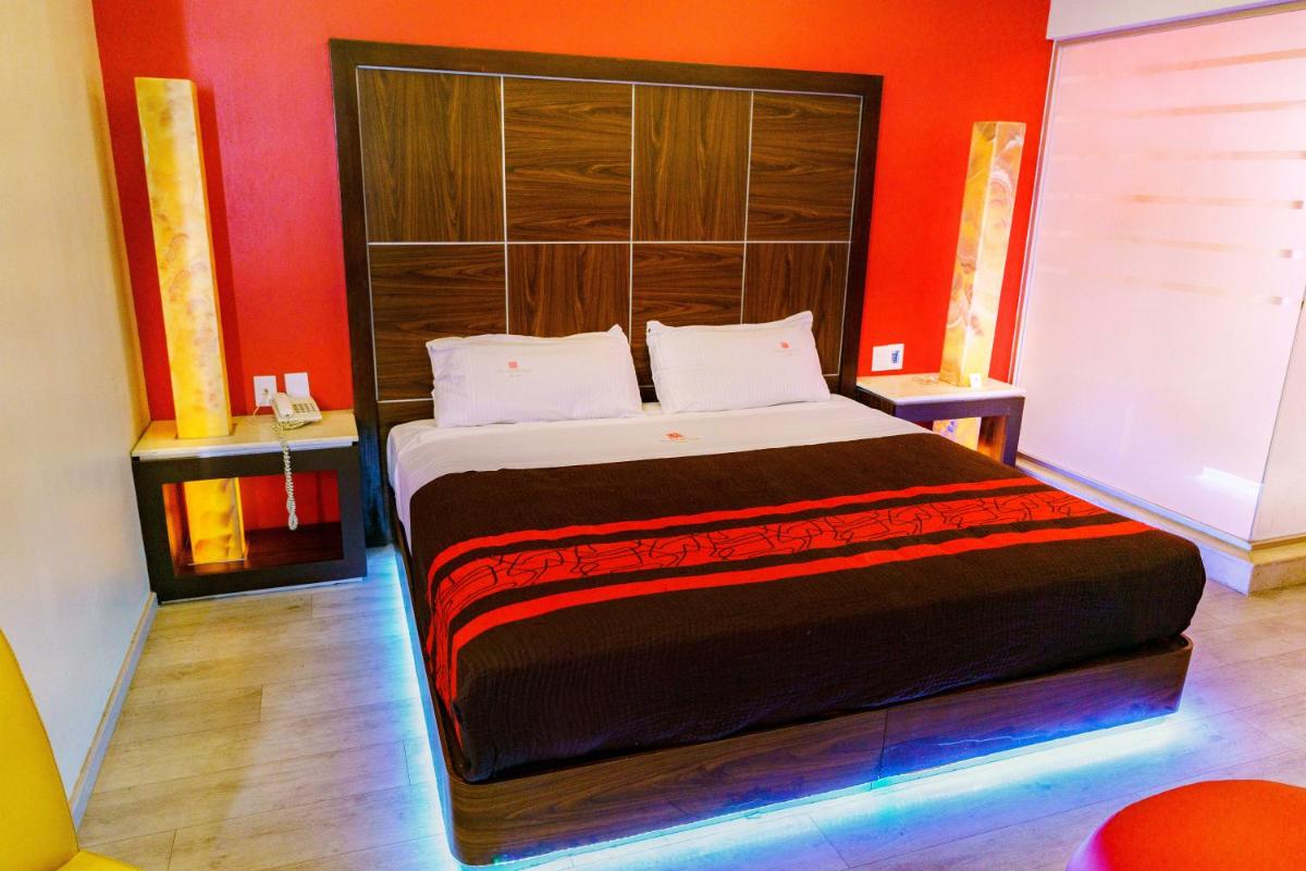 Plutarco Suites