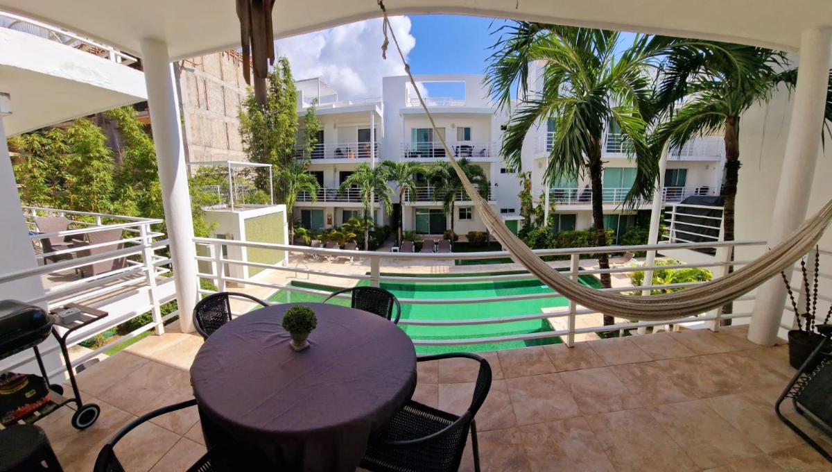 Poolside tranquil apartment in Playa del Carmen