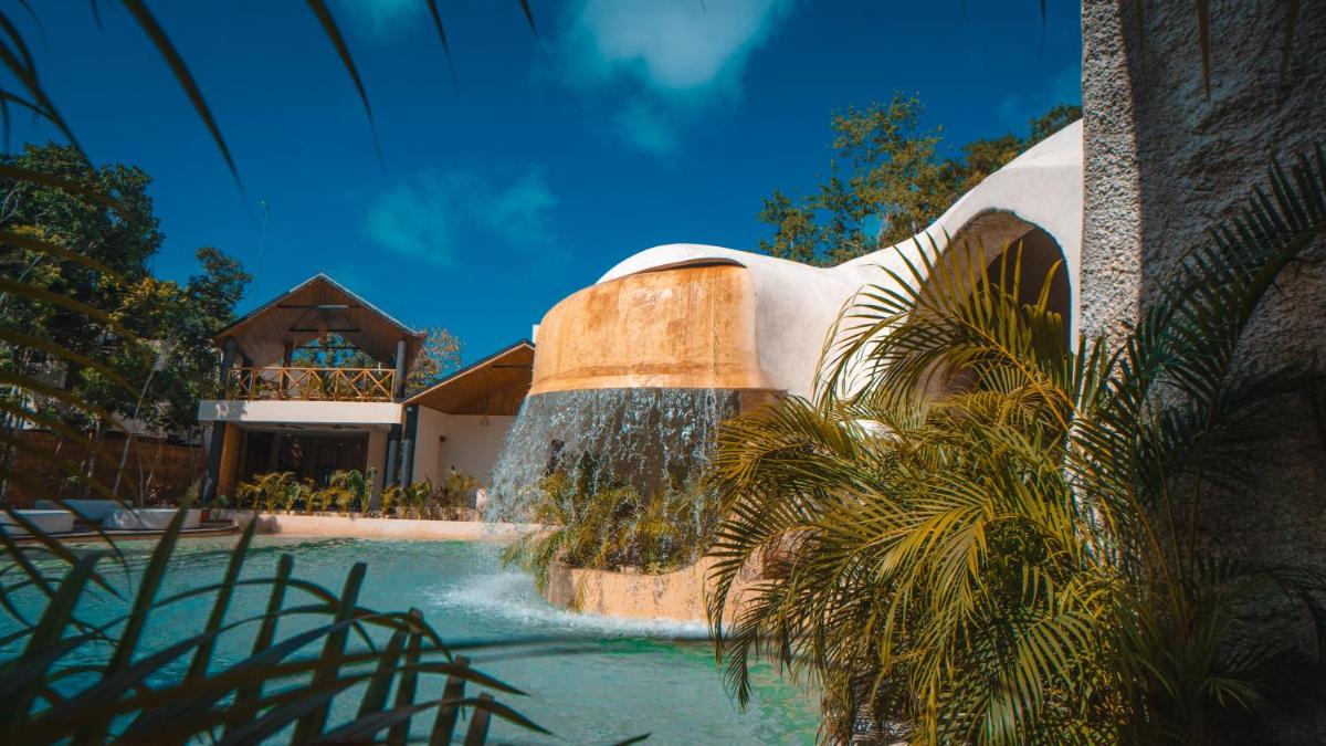Rotamundos Plus Luxury CondoHotel Village