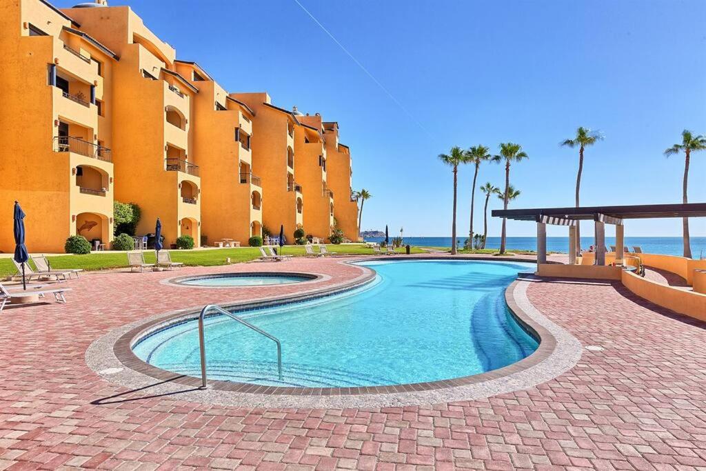 Sandy Beach Princesa D101 Ocean Front Resort