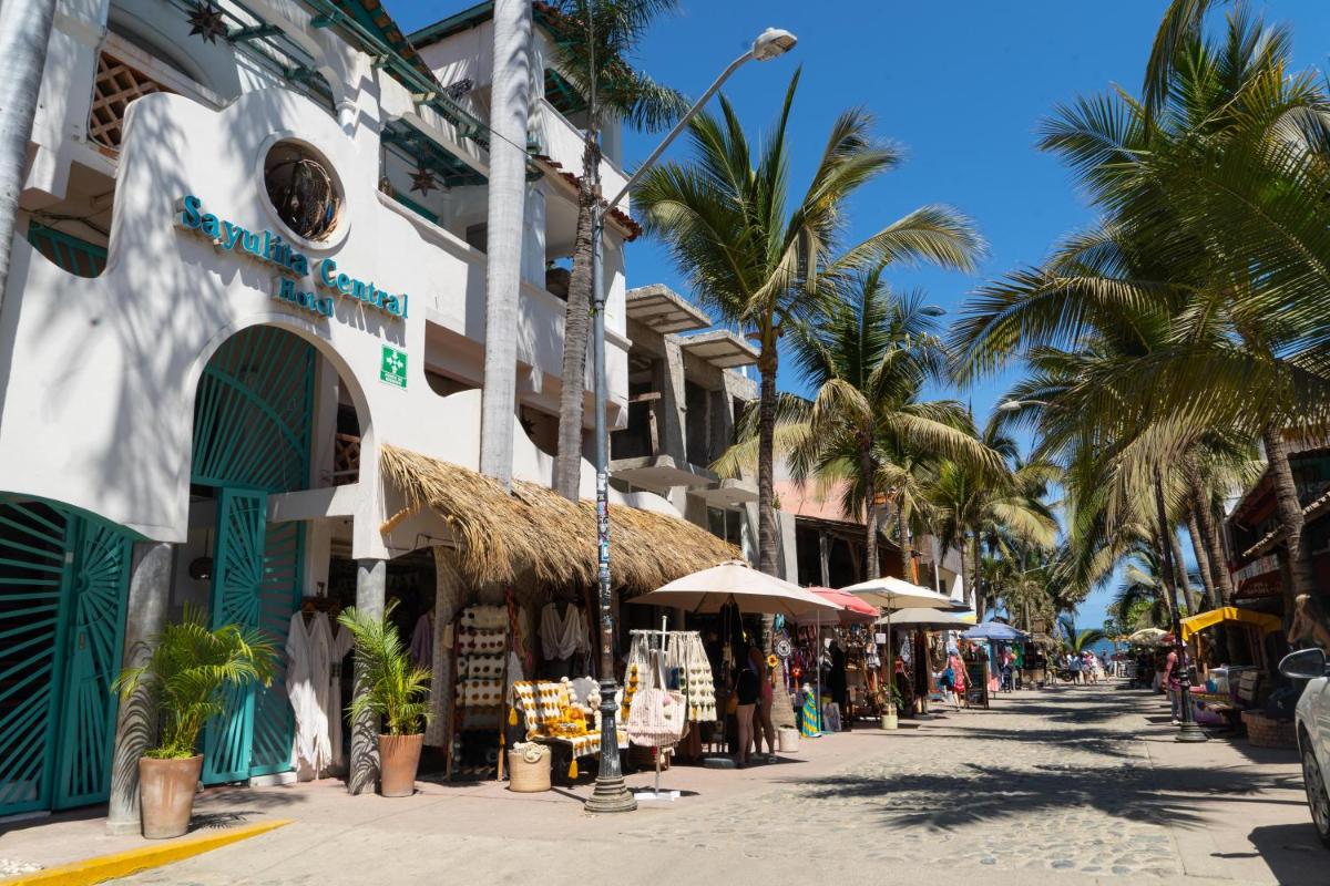 Sayulita Central Hotel