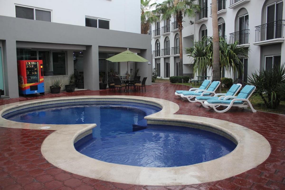 Seven Crown Express & Suites by Kavia