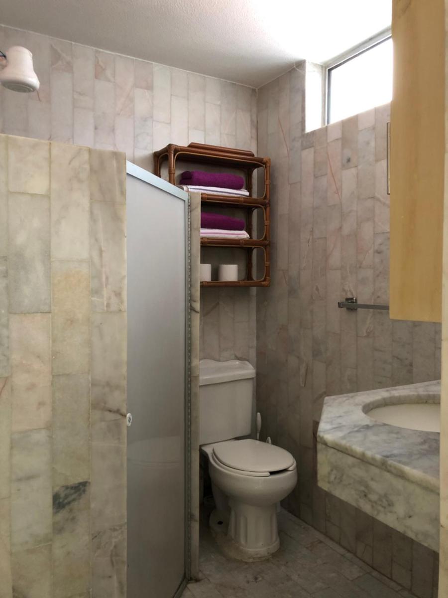 Sobre Costera, 1min La Quebrada, 3m playas/yates