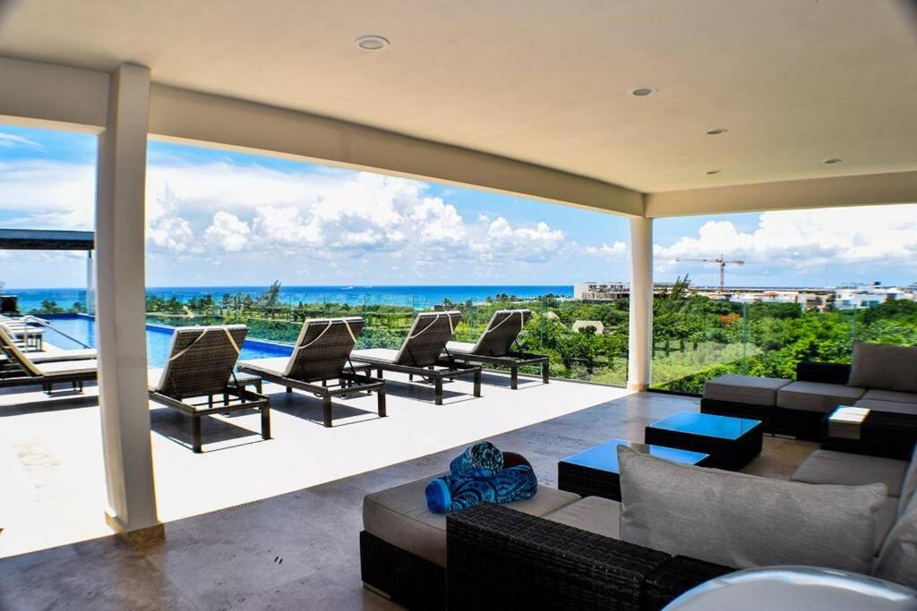Terrazas 108 One bedroom half block from the Beach