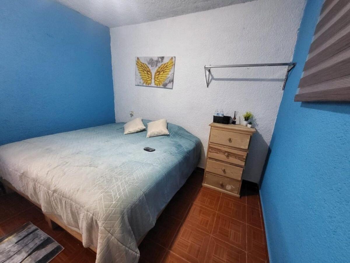 Visita Pachuca junto a familia , 2 Recamaras 1- cama ks , Recamara 2 -1 Cama KS , baño privado , 1 Comedor (Refrigerador, desayunador, estufa )